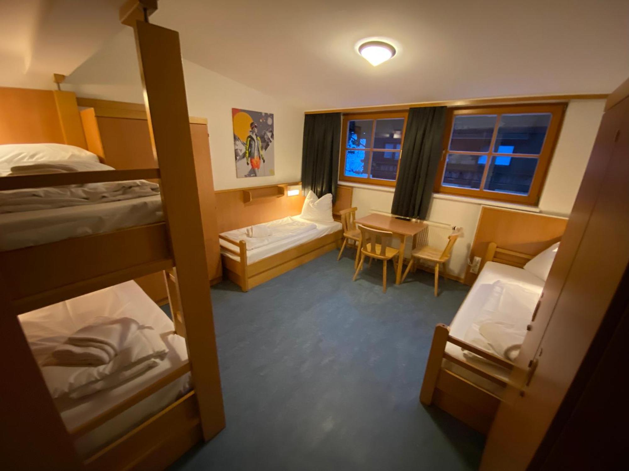 زيل أم سي Twenty Seven City Hotel المظهر الخارجي الصورة