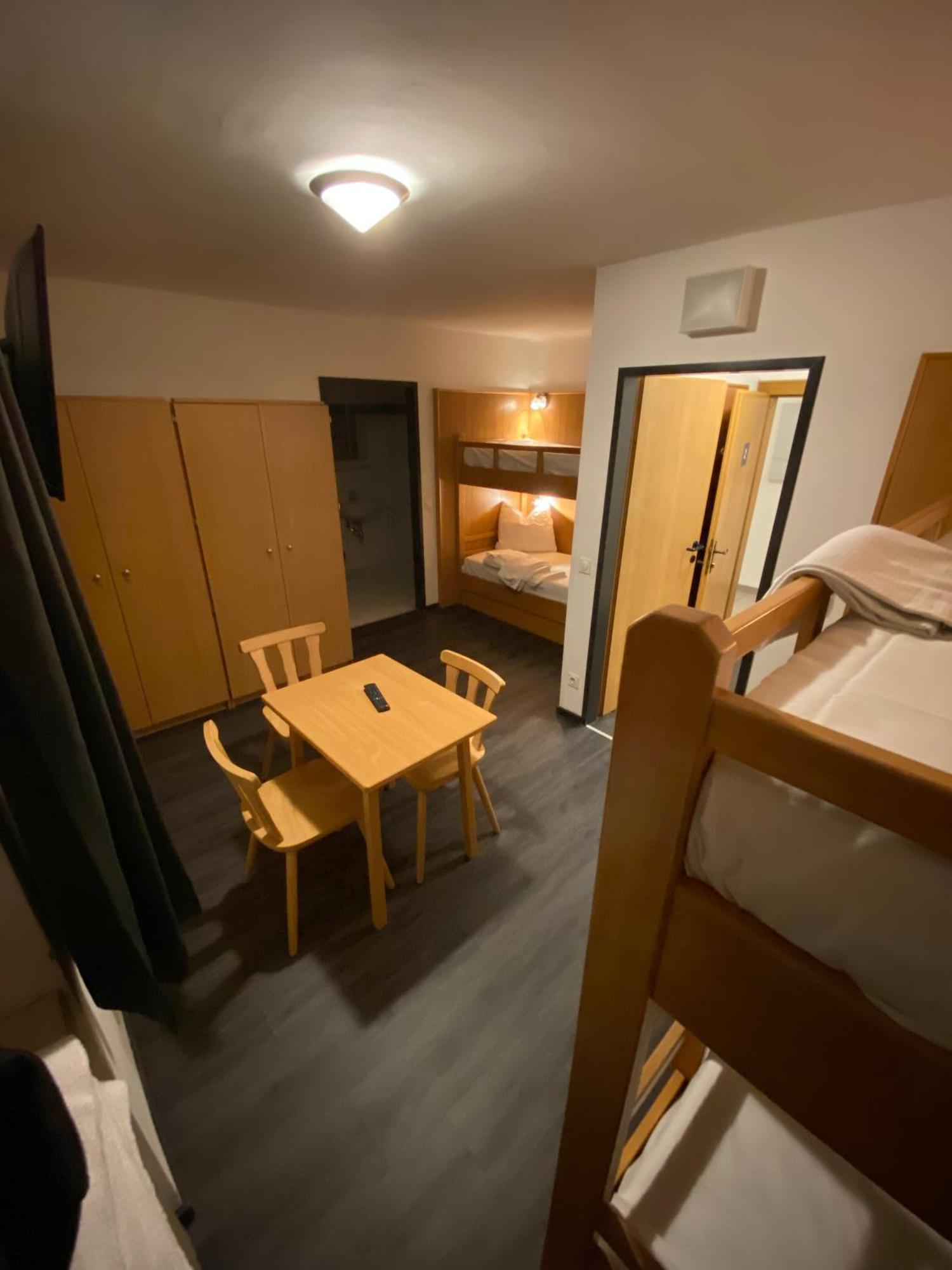 زيل أم سي Twenty Seven City Hotel المظهر الخارجي الصورة