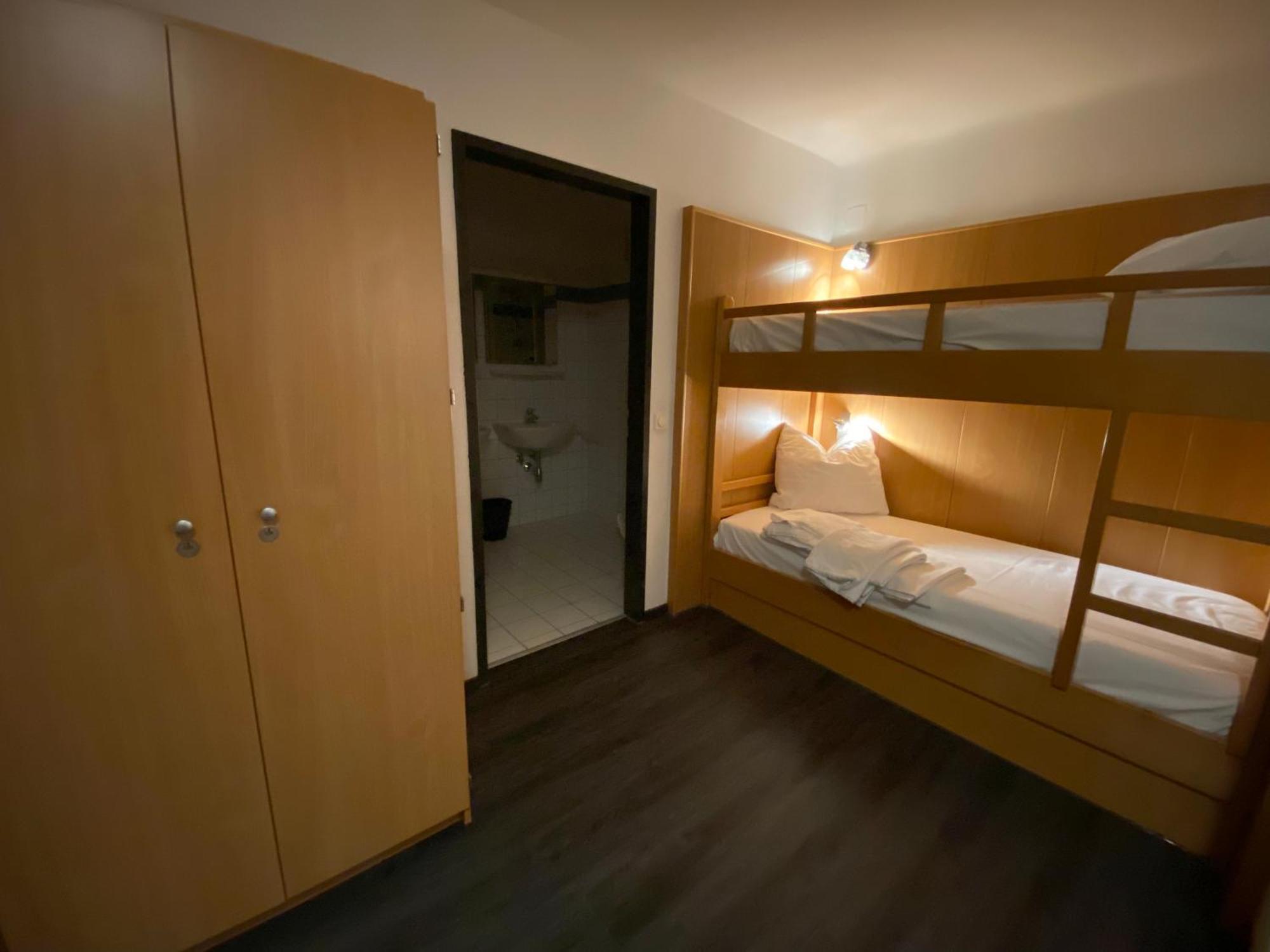 زيل أم سي Twenty Seven City Hotel المظهر الخارجي الصورة
